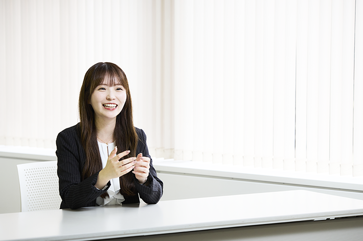 女性の転職サポートで大切にしていることを語る圓道由梨